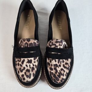 Jellypop "paris" women's slipon platform loafers size 8M black with animal print